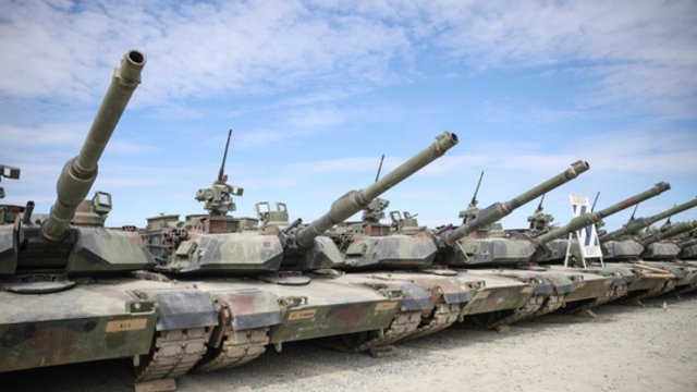 Patvirtino – pirmoji žadėtų tankų „Abrams“ partija Ukrainą pasieks visai netrukus
