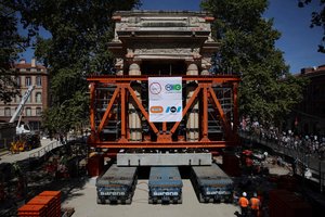 Išskirtinis sprendimas: Triumfo arka Tulūzos mieste laikinai paslinkta kitur