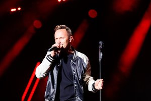 „Sostinės dienų“ atidarymo vakarą vainikavo įspūdingas „BrainStorm“ koncertas: susirinko tūkstančiai žmonių