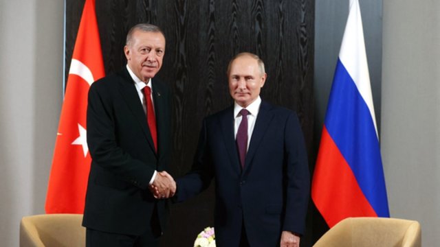 Rusijoje susitinka V. Putinas ir R. T. Erdoganas: svarbiausia pokalbio tema – ukrainietiškų grūdų eksportas