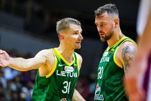 JAV rinktinės klupdžiusio V. Kariniausko agentas pasiūlė klubams kreiptis į Mažeikius – įvardino išpirkos sumą