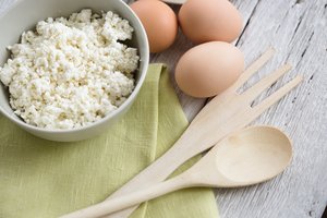 Dietistė paaiškino, kodėl kiaušiniai ar varškė nėra geriausias pasirinkimas pusryčiams