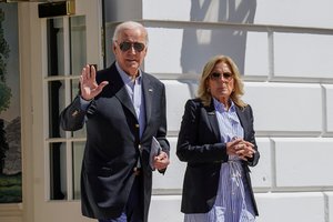JAV pirmajai poniai J. Biden nustatytas koronavirusas