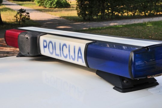 Tauragės policija demaskavo melagius: 800 eurų gatvės viduryje niekas negrobė