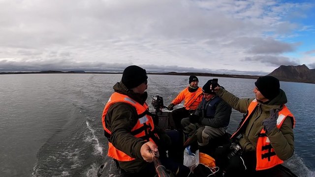 Iš ekspedicijos Arktyje sugrįžo Lietuvos ir Lenkijos mokslininkai: objekte rasta itin pavojingų medžiagų