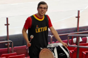 Už mylimą komandą – virš 160 kilometrų pėsčiomis