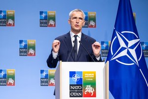 NATO vadovas: Ukrainos kontrpuolimas juda į priekį