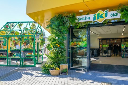 „Iki“ darbuotojams – dar daugiau naudų: rūpinamasi ir jų sveikata, ir vaikais