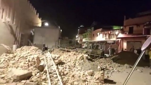 Vaizdai iš Maroko: po šimtus žmonių pražudžiusios stichijos – vien griuvėsiai ir eilės ligoninėse