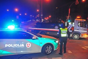 Ratuoti kelių ereliai sėjo nelaimes: girtutėlis „Opel“ vairuotojas pakaunėje sužeidė du žmones