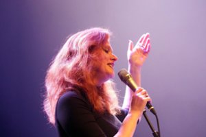 „Organum“ rugsėjis: žėrinti klasika, dainos menas ir parama Charkivo konservatorijai