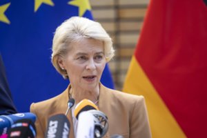 U. von der Leyen siūlo steigti pasaulinę tarybą dirbtinio intelekto keliamiems iššūkiams spręsti