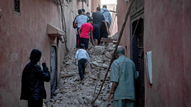 Išgyvenę žemės drebėjimą Maroke prisimena šiurpų įvykį: ant mūsų krito akmenys