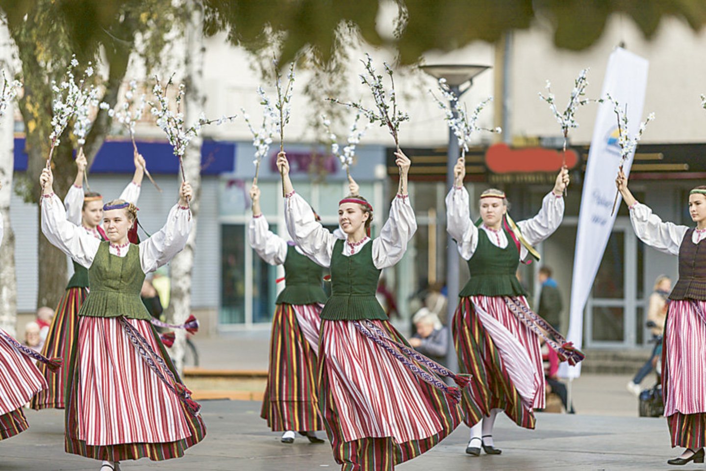 Nuo rugsėjo 15 dienos kurorte prasideda septintą kartą rengiamas tradicinis tarptautinis liaudiškų šokių festivalis „Palangos miestely“.