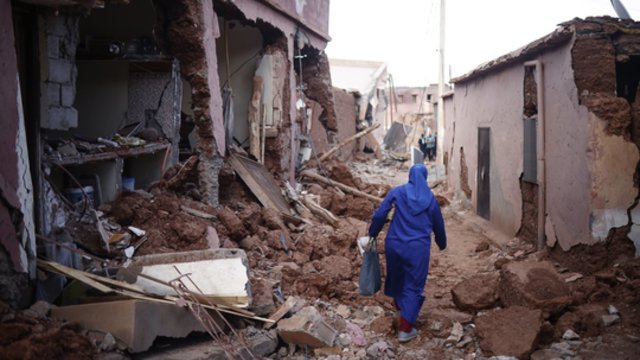 Maroke po žemės drebėjimo išlieka sudėtinga situacija: išaugo aukų skaičius, sunku pasiekti atokius kaimus