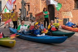 Kauniečiai griebėsi šiaudo: triukšmingai ėmėsi ginti savo teisę į žalias Nemuno pakrantes