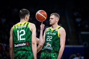 E. Bendžiui atlikta Achilo sausgyslės operacija