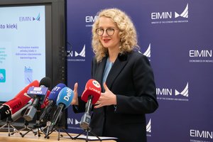 A. Armonaitė pasipiktino prezidento pozicija dėl gyvenimo įgūdžių pamokų: tai pataikavimas tamsai