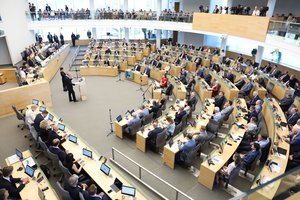 Parlamentarai siūlys numatyti išmokas seniūnaičiams, tobulinti priesaikos tekstą, nepamiršo ir opozicijos