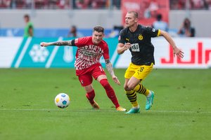 „Borussia“ pergalę išplėšė dviem įvarčiais mačo pabaigoje