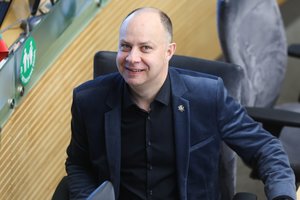 A. Veryga: gyvenimo įgūdžių programą kritikuojantys merai negali pakeisti jos turinio, todėl pamokas reikia stabdyti