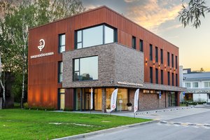 Šiaulių „Senojo bokšto‘‘ klinika įsikūrė naujame pastate: teiks dienos chirurgijos paslaugas, atliks plastines ir rekonstrukcines operacijas