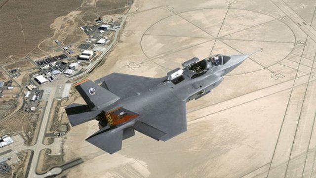 Po nelaimingo įvykio JAV kreipėsi į visuomenę: prašo padėti surasti pažangų naikintuvą F-35
