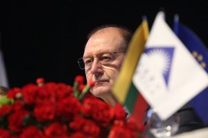 Darbo partija liko be vedlio į Europos Parlamentą: V. Uspaskichui atsibodo politikų kapinynas