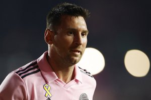 Nerimas Majamyje: Lionelis Messi dėl traumos aikštę paliko dar pirmajame kėlinyje