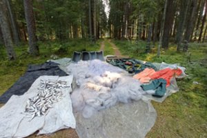 Rekordinio dydžio Utenos aplinkosaugininkų radiniai – keturi 17 metrų aukščio ir 100 metrų ilgio tinklai