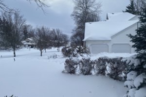 Švedijoje iškrito rekordinio storio pusnys: sniego danga siekia beveik 40 cm