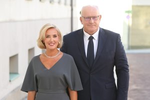 J. Pinskui gimtadienio proga – Ž. Pinskuvienės staigmenos: „Šokis vakare bus“?