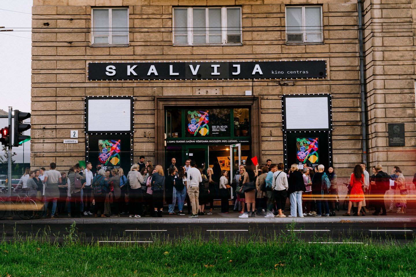 Ketvirtadienio vakarą meninės dokumentikos gerbėjai rinkosi į 20-ojo Vilniaus dokumentinių filmų festivalio (VDFF) atidarymą. <br>M.Endriuškos nuotr.