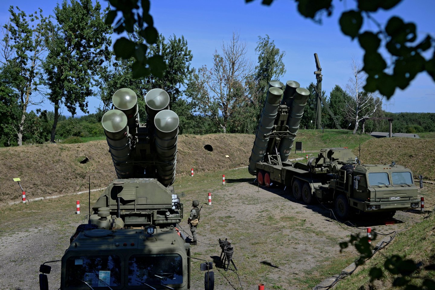 Ukrainos kariuomenė sunaikino Rusijos oro gynybos sistemą S-400 Jevpatorijoje, Kryme.<br>Reuters/Scanpix asociatyvi nuotr.