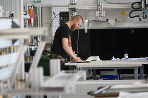 Teigiamos vasaros galo nuotaikos dar nereiškia, kad pramonės problemos išspręstos: štai kas tebekelia didelį nerimą