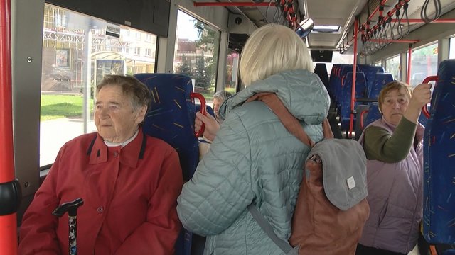 Radviliškio rajone – džiaugsmas dėl nemokamų kelionių autobusais: besinaudojančių gretos auga
