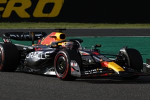 Grįžo į ritmą: „Formulės 1“ kvalifikacijoje Suzukoje ir vėl greičiausias buvo M. Verstappenas