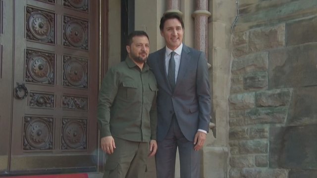 V. Zelenskis pratęsė vizitą Kanadoje: jo metu J. Trudeau pažadėjo papildomą paramą