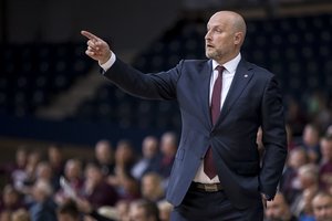 Pirmoji pergalė R. Štelmaherio nepradžiugino: „Vienas prieš vieną situacijose visi turi prisiimti atsakomybę“