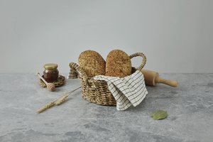 „Iki“ pristatė 8 šviežiai iškeptas naujienas: tarp rudeniškų hitų – cinamonu kvepiantis krafinas ir duona su kanapių sėklomis