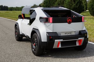 Asmeninio transporto tvarumas: ar tikrai pakanka elektros pavaros?