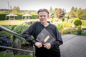 Emigracija padėjo suprasti, kad geriausia – Lietuvoje: grįžęs iš Anglijos, jaunas kaunietis įkūrė kavinę