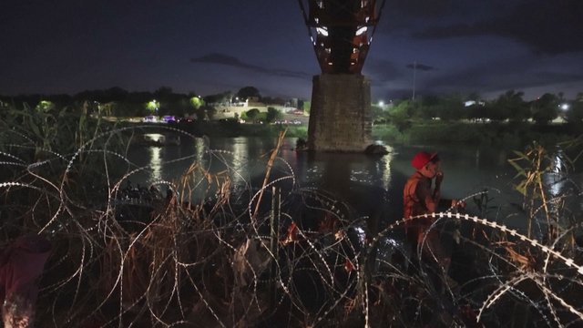 Neteisėti migrantai – rimtas iššūkis JAV: visomis išgalėmis bando patekti į šalį