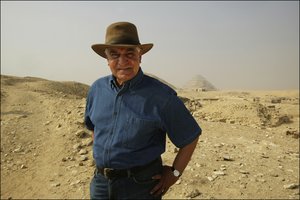 Žymiausias egiptologas pasaulyje: manau, kad Kleopatros kapas yra po vandeniu