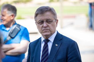 Seimo etikos sargai V. Valkiūnui dėl pasisakymų apie LGBT bendruomenę skyrė griežtą įspėjimą