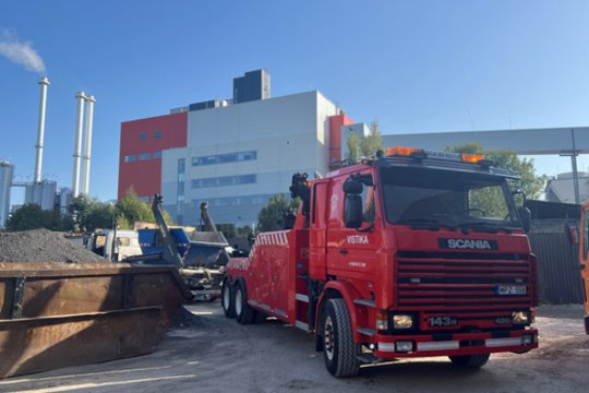 Vilniuje rastas neteisėtas atliekų sąvartynas: aplinkosaugininkai konfiskavo ir automobilį