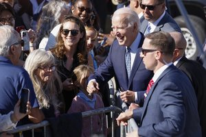 J. Bidenas perspėjo apie „ekstremisto“ D. Trumpo keliamą grėsmę JAV demokratijai