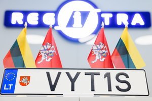 Lietuvoje keičiasi automobilių numerių formatas: kiek toks malonumas kainuos