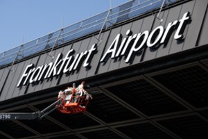 Dėl Frankfurto oro uoste pastebėto drono buvo atšaukti ir vėlavo skrydžiai