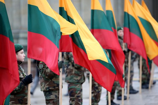 Tokiu atveju grėsmingoje nežinioje, be abejo, pakibtų ir Lietuva, o padėties grėsmingumo nesugebėtų pakeisti ir jokie mūsų vidaus rinkimų rezultatai.